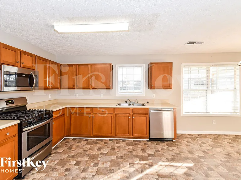 74 Mattie Ln — Photo 6
