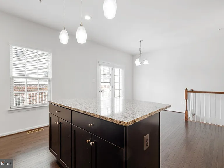 6252 Alexa St — Photo 11