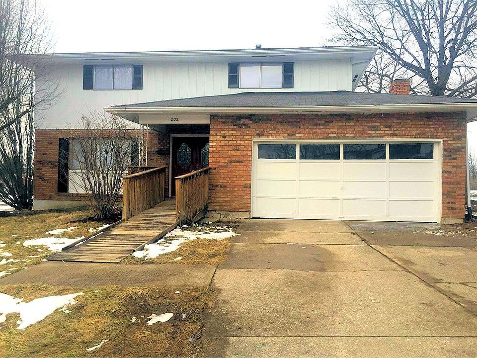 1st image of 202 Silverspring Dr