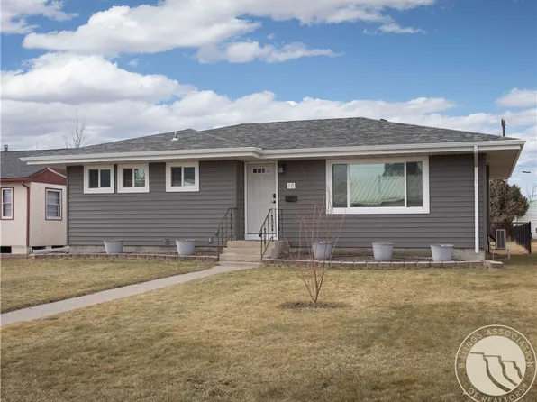 18 N Cody Ave, Hardin, MT 59034