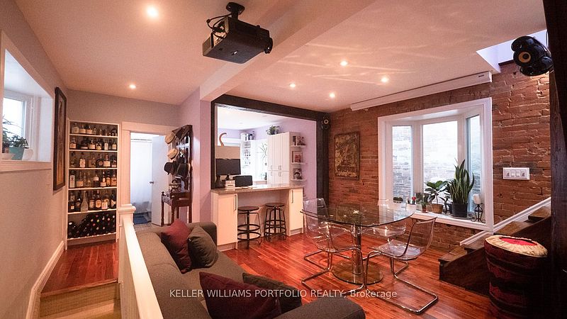 Toronto House for rent - 3 Bedrooms — photo 4