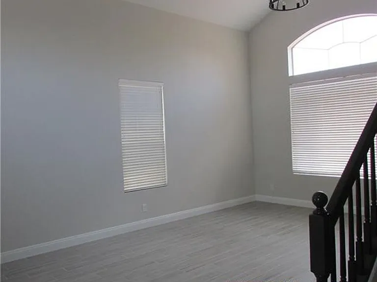 7832 Blue Eagle Way — Photo 2