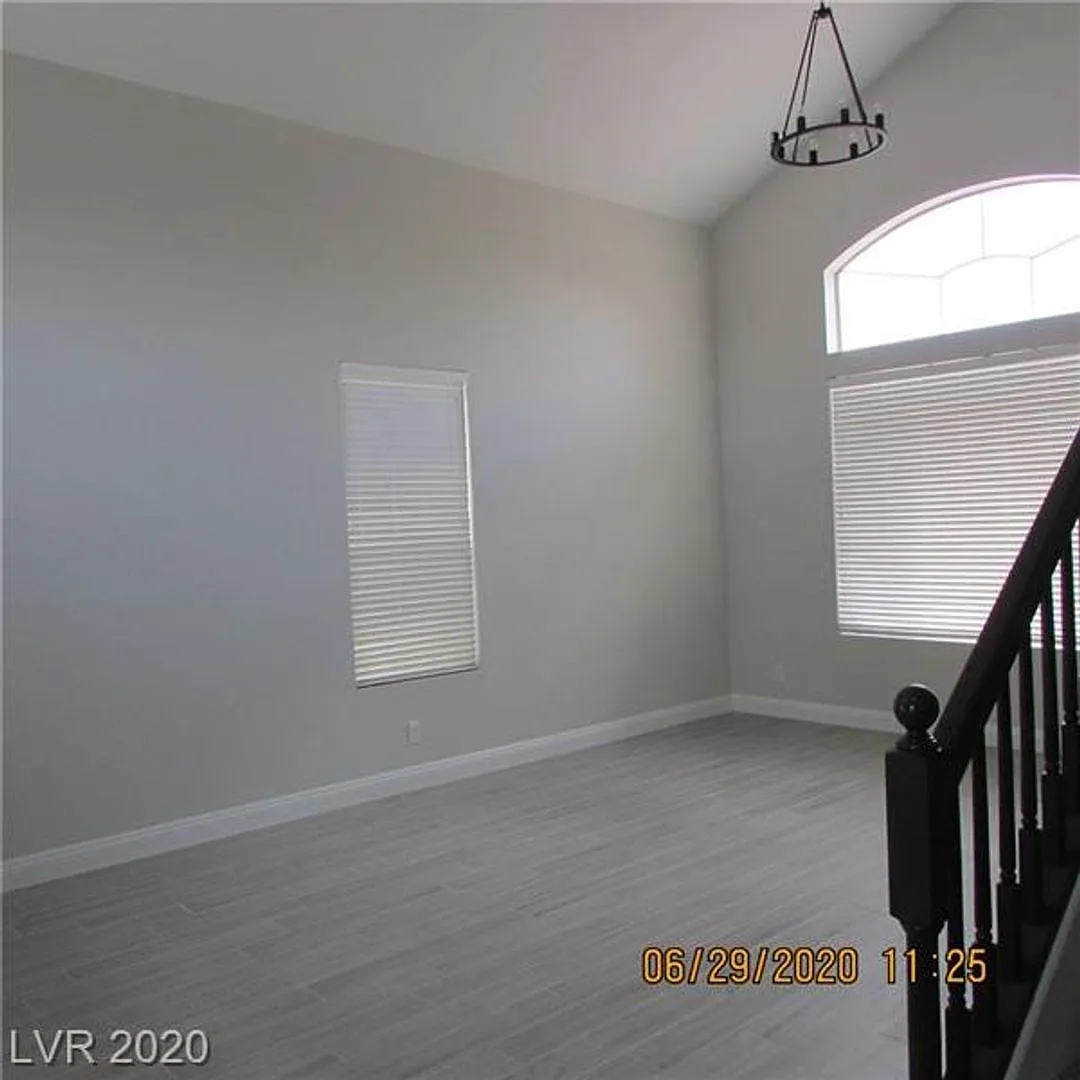 Building Photo - 7832 Blue Eagle Way