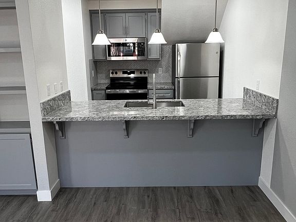 5th image of 2157 Jean Ave #B