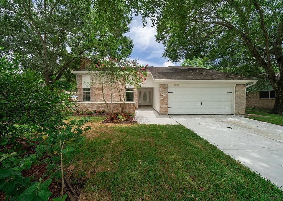 1st image of 13911 Briar Place Dr