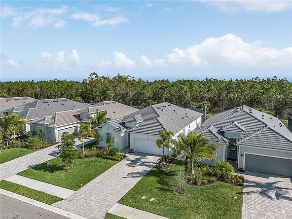 4th image of 14115 Blue Bay CIR