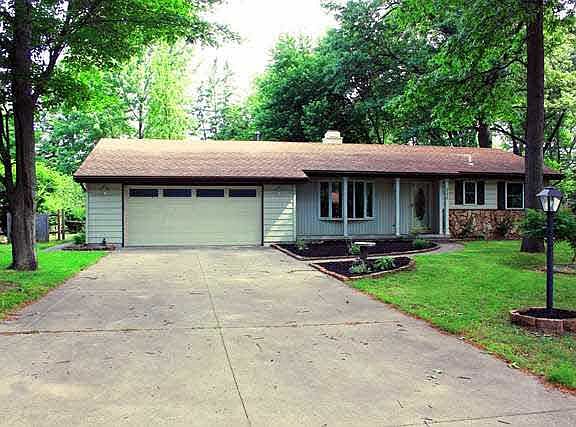 2nd image of 3336 Deepwood Dr