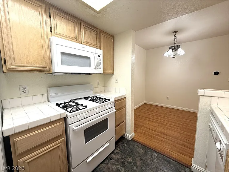 1900 Rio Canyon Ct #103 — Photo 6