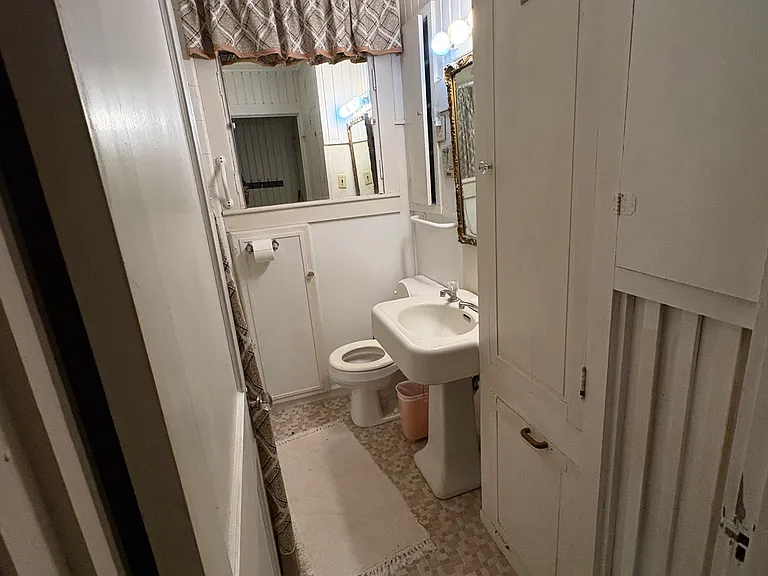 4391 Kelly Ave #1 — Photo 4