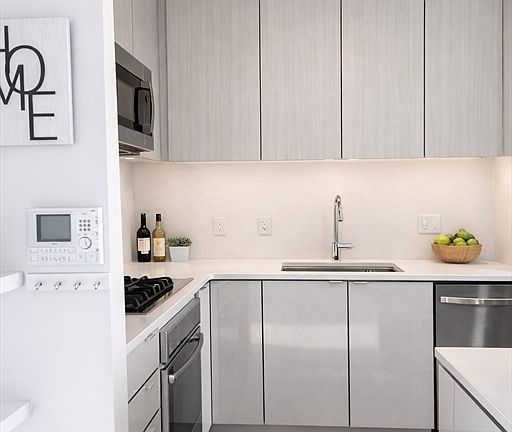 3rd image of 80 Fenwood Rd #706