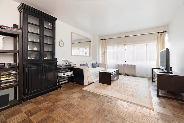 Rented by Metropolitan Property Group | media 7