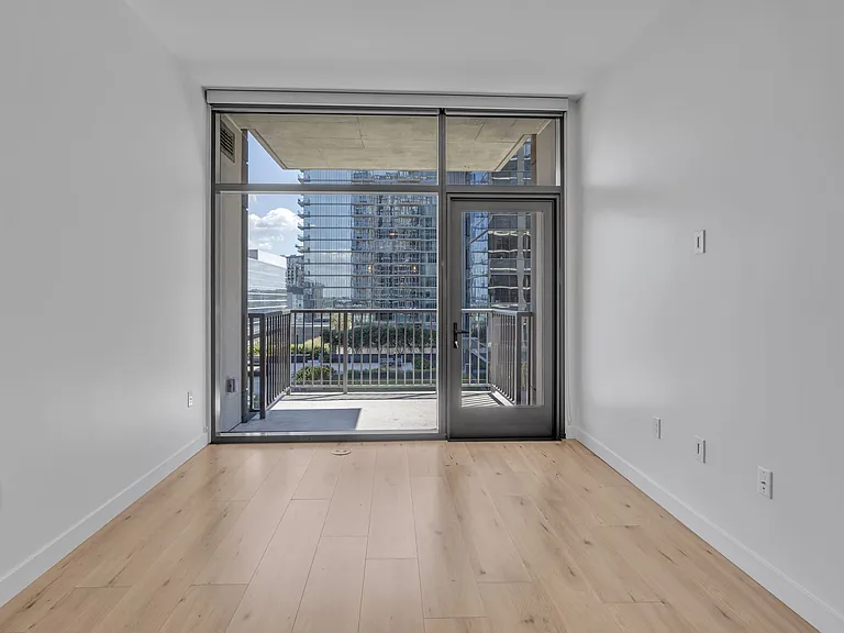 1212 Demonbreun St #810 — Photo 13