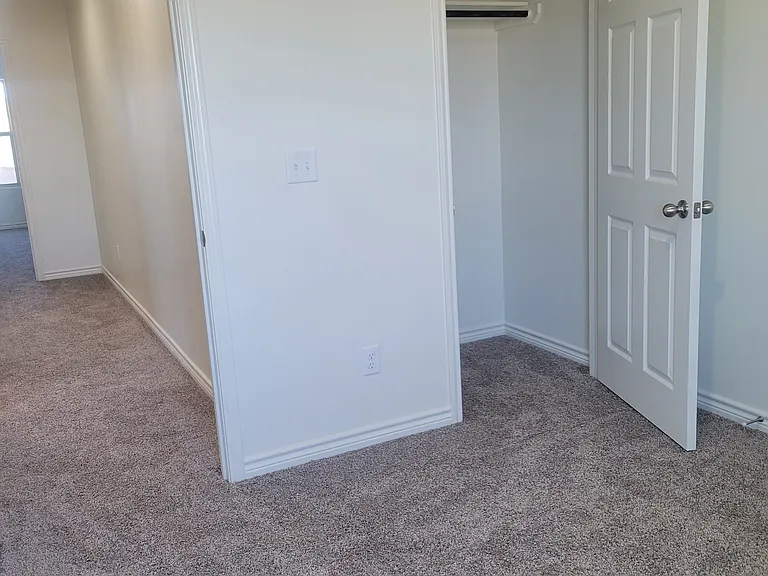 2329 Zanoletti Dr — Photo 16