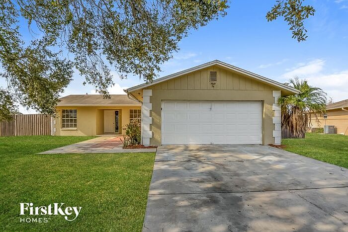 1st image of 834 Mendoza Dr