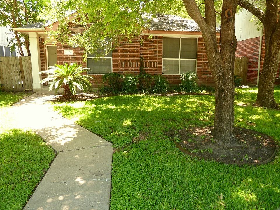 1st image of 813 W Black Locust Dr