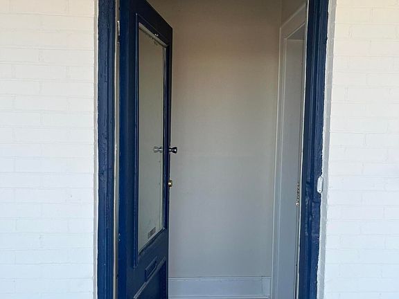 5th image of 507 E Cliff Dr