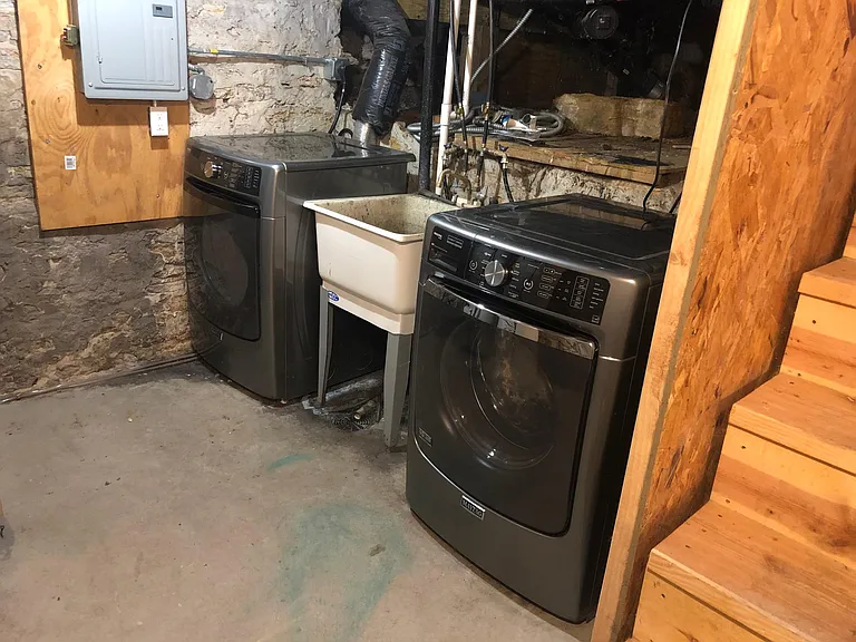 2247 Fillmore St NE #1 — Photo 17