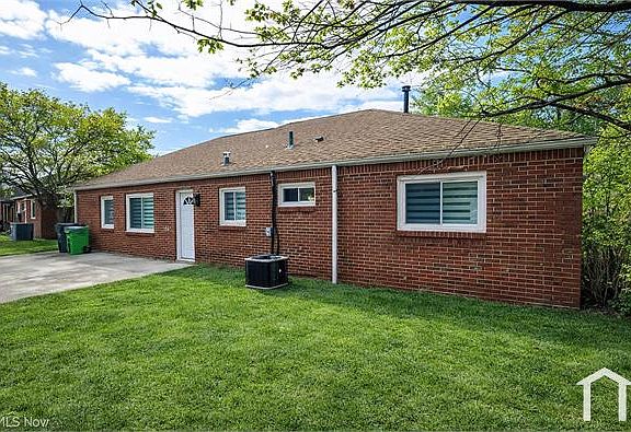 2nd image of 591 Hemlock Dr