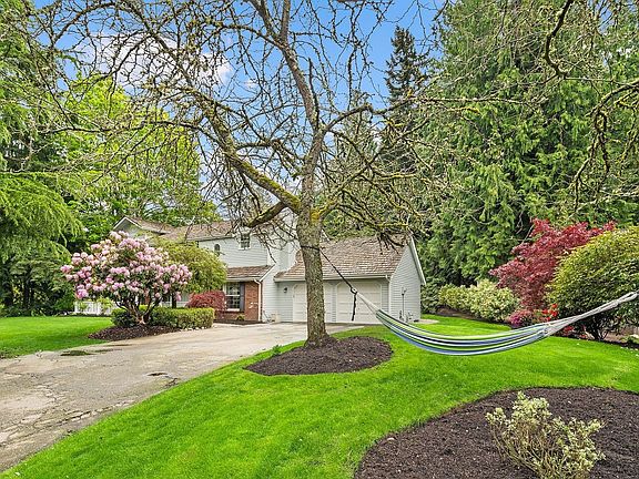 2nd image of 20541 NE 37th Way