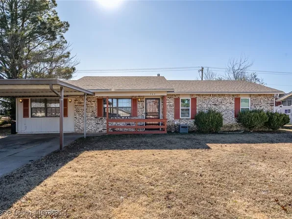 705 Angela Cir, Barling, AR 72923