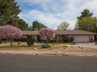 19565 Tonkawan Rd, Apple Valley, CA 92307