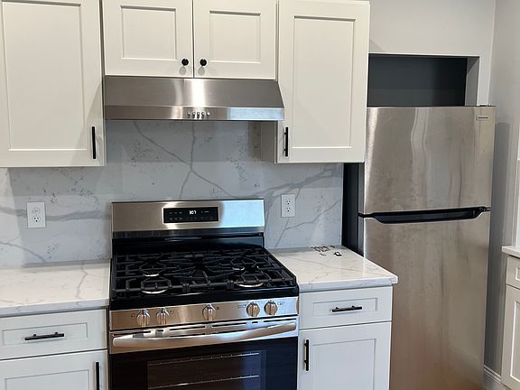 2nd image of 1922 Columbus Ave APT 1