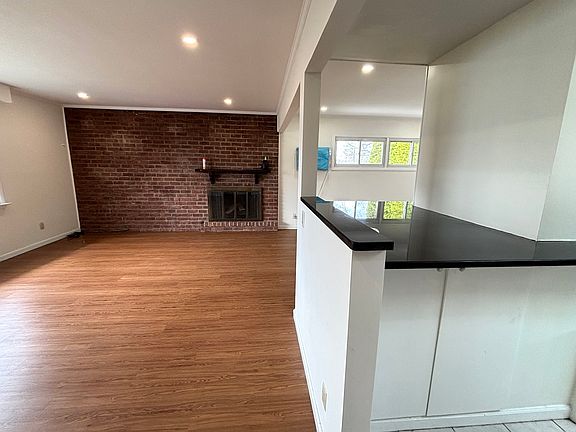 5th image of 21 Teibrook Ave