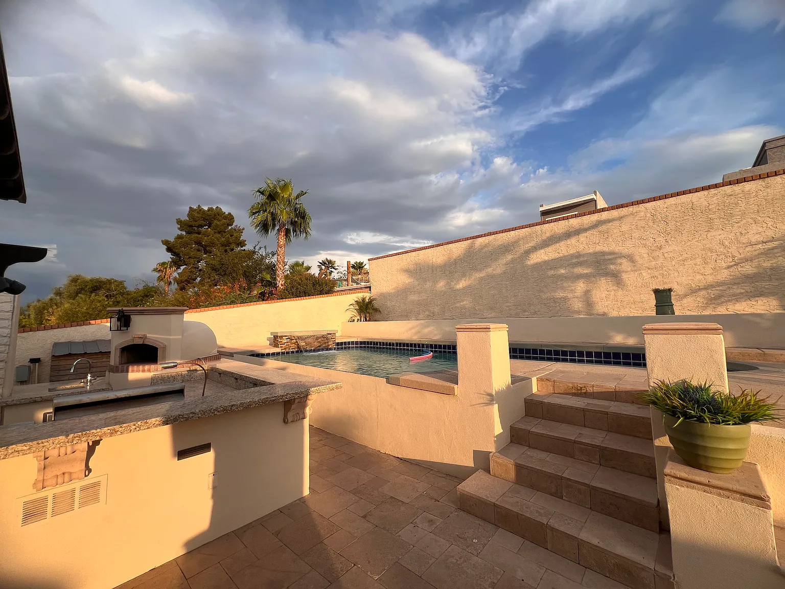 3 bed, 1993 sqft, $2,950 — Photo 1