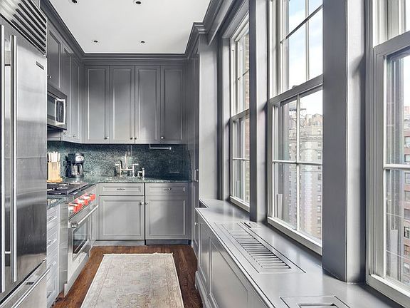4th image of 1060 Park Ave APT 13F