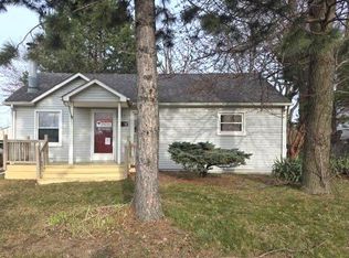 30052 Schoenherr Rd, Warren, MI 48088