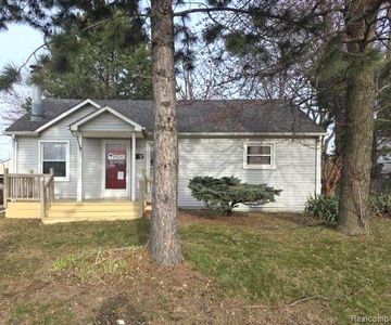 30052 Schoenherr Rd, Warren, MI, 48088