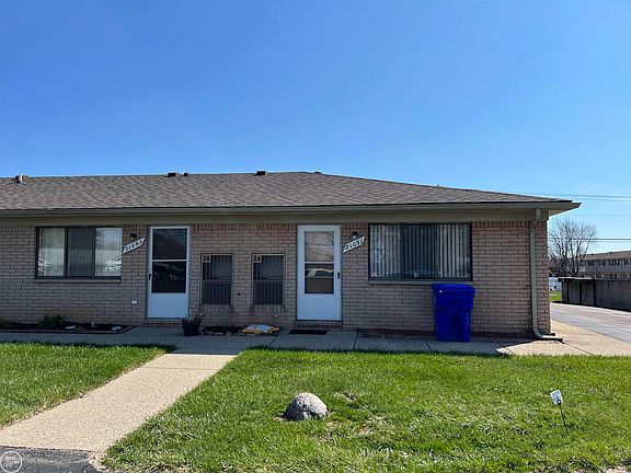 3rd image of 31091 Grove St
