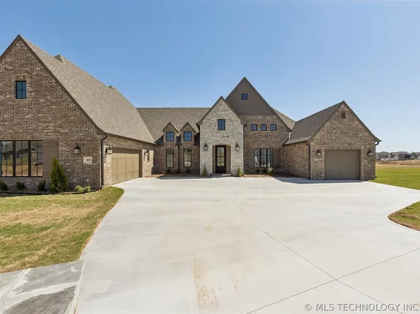 10859 N 83rd East Ct, Owasso, OK 74055