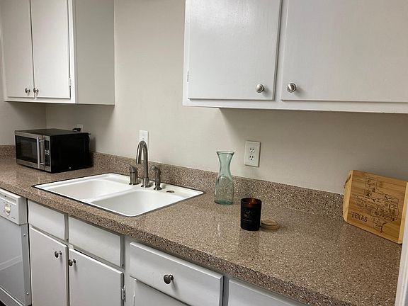 4th image of 6620 Eastridge Dr APT 226