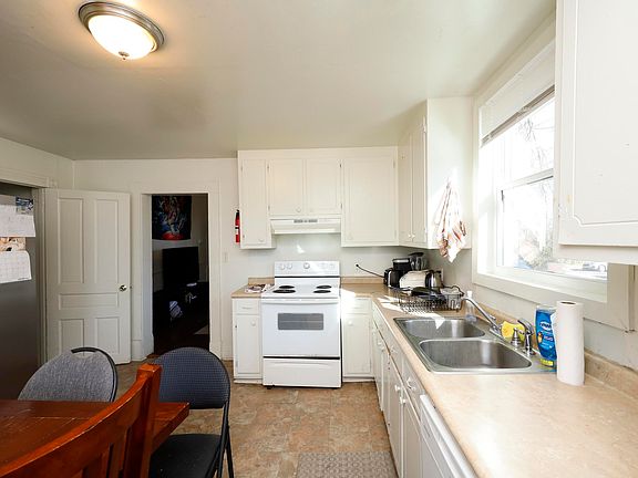 4th image of 807 Wilkerson Ave