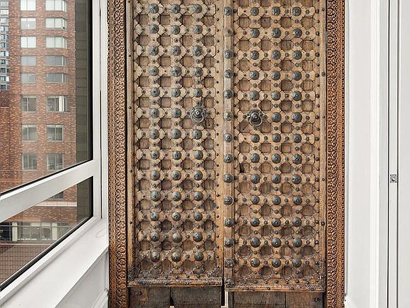 3rd image of 150 Columbus Ave APT 12F