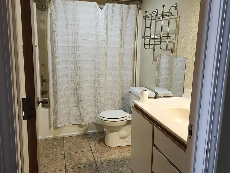 224 N 4th St #406 — Photo 5