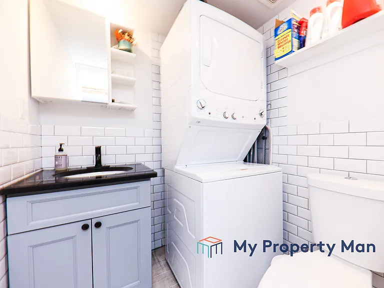 753 Monroe St #1 — Photo 15