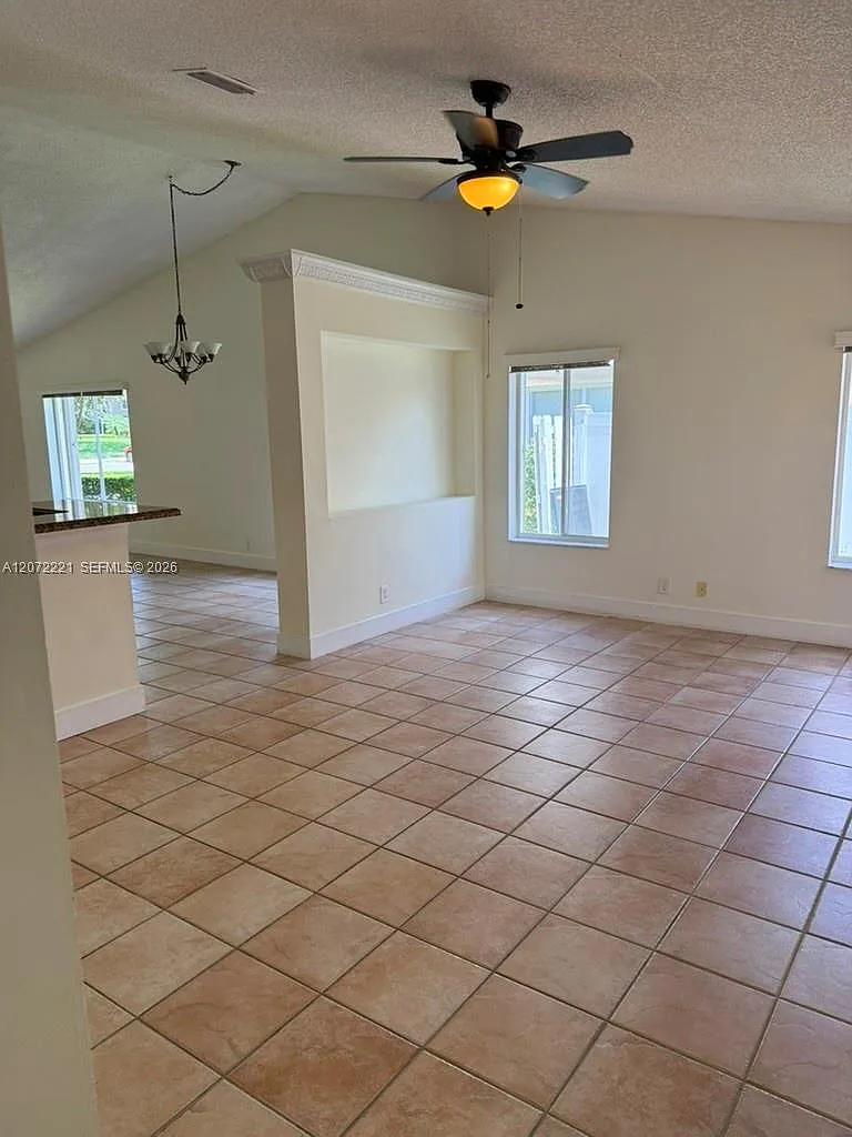 3 bed, 1542 sqft, $4,000 — Photo 3
