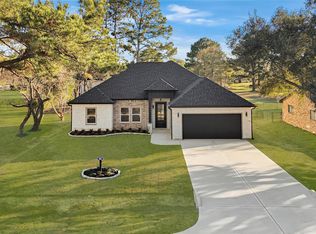 105 Bledsoe St, Prairie View, TX 77445