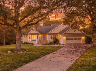 6916 Capitol View Ct, Johnston, IA 50131