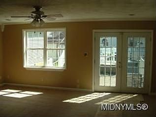 2nd image of 6 Jones Pl