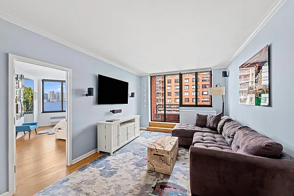 Sold by Compass | media 2