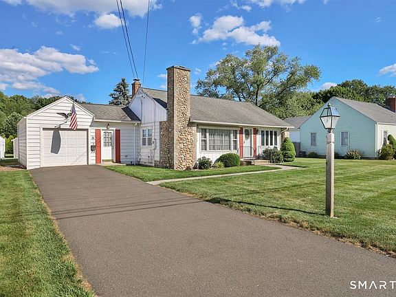 3rd image of 16 Locust Street