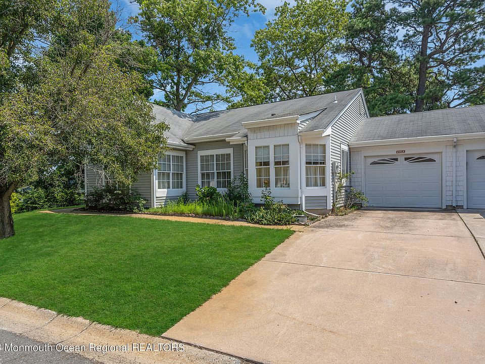 1st image of 1051A Buckingham Drive
