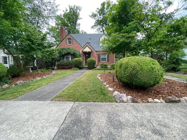 214 Kensington Rd, Greensboro, NC 27403