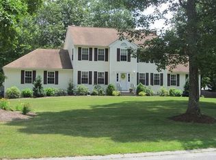16 Patriot Way, Uxbridge, MA 01569