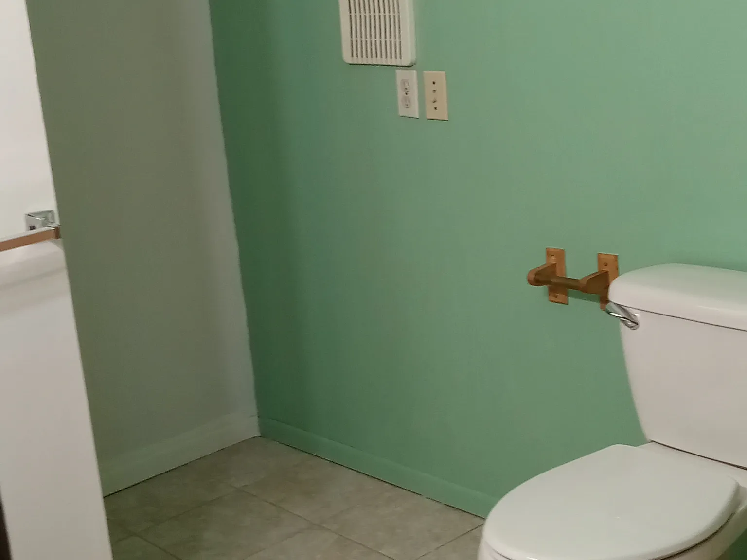 4 bed, 1600 sqft, $1,980 — Photo 2