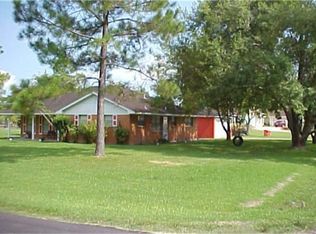 6146 Boxwood St, Brookside Village, TX 77581