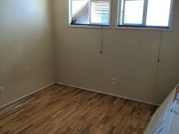 5th image of 520 5th St #520